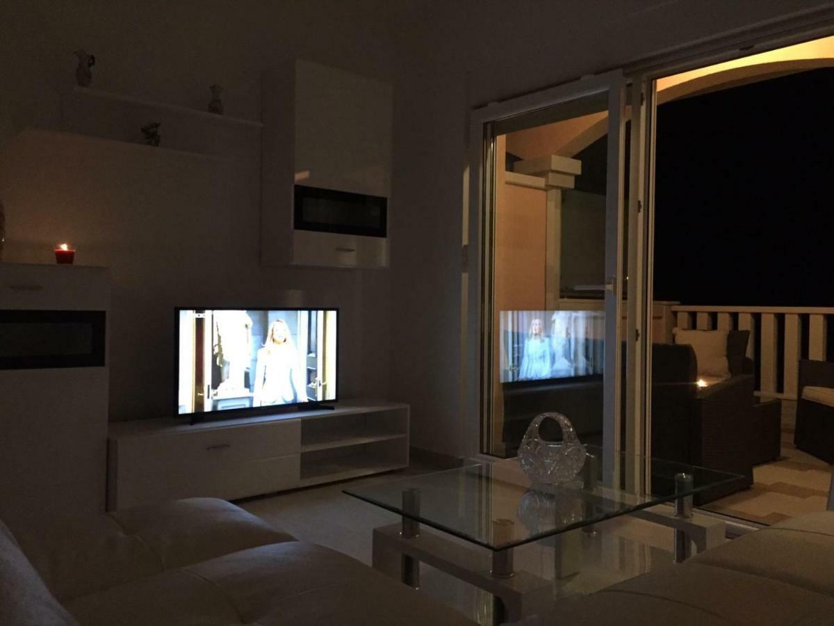 Villa Omazic トロギール 部屋 写真